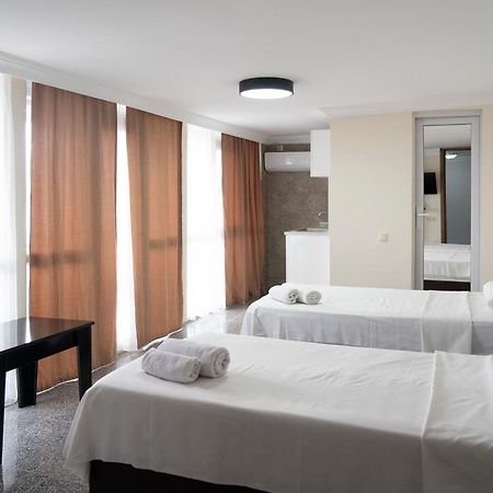 Hotel Carleone 巴统 外观 照片
