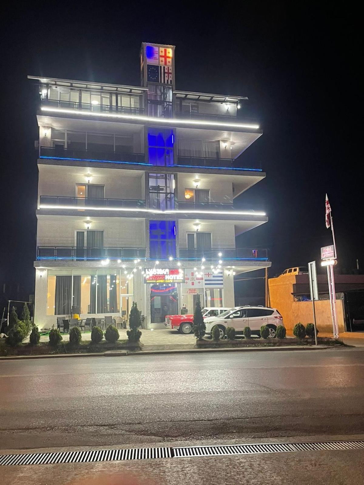 Hotel Carleone 巴统 外观 照片
